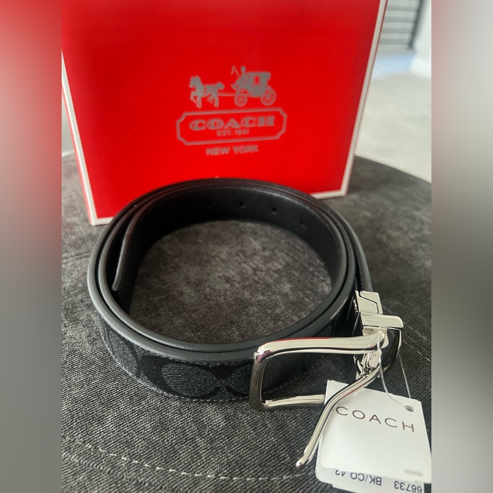 NWT Coach Leather Signature “C” Cut to Fit Reversible Charcoal/Black Belt